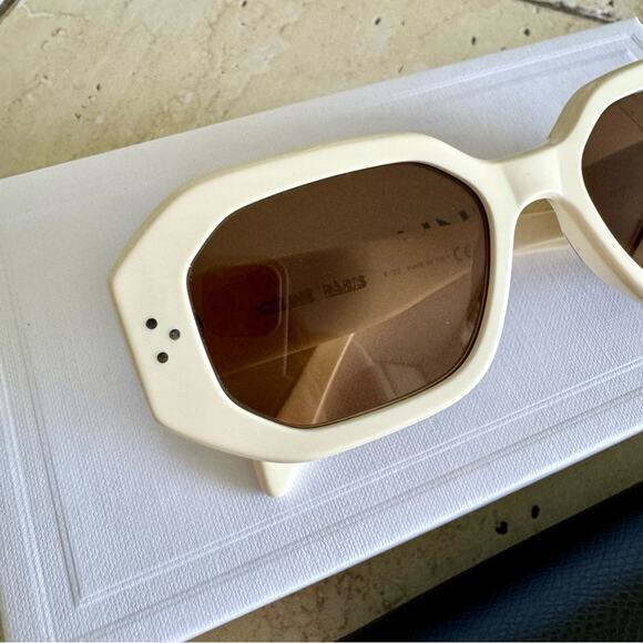 New! CELINE Sunglasses CL40255I 25E, Off-White color, Authentic - Picture 4 of 10